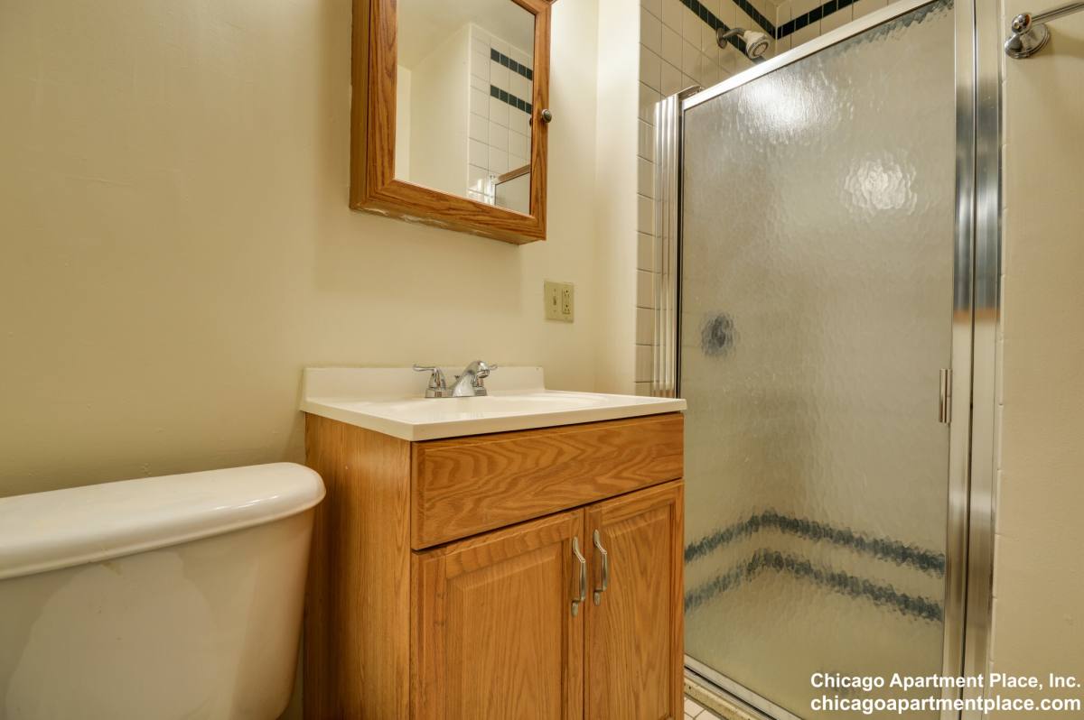 Apartment for rent at 3722 N Fremont #G, Chicago, IL 60613