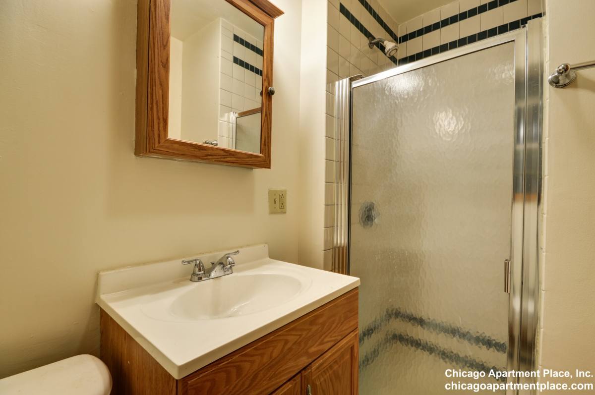 Apartment for rent at 3722 N Fremont #G, Chicago, IL 60613