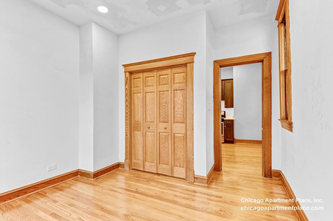 Apartment for rent at 3725 N Fremont #3, Chicago, IL 60613