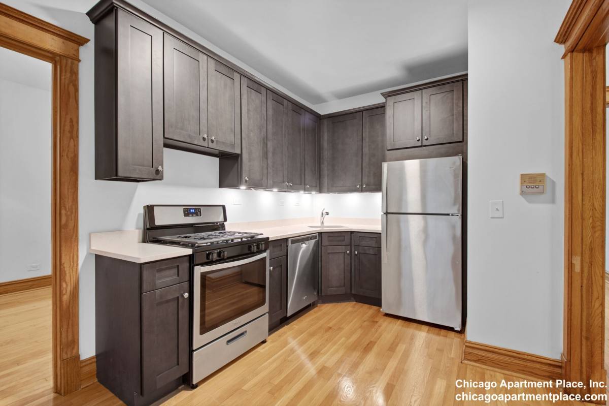 Apartment for rent at 3602 N Hermitage #1, Chicago, IL 60613