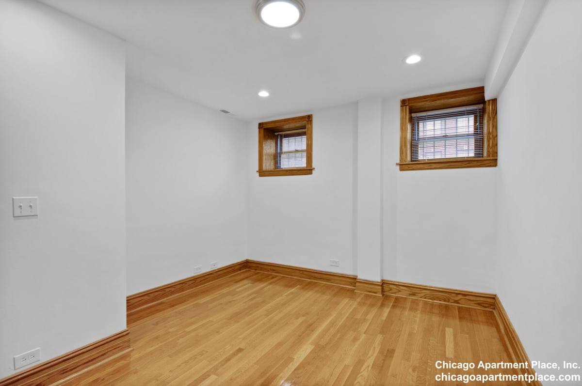 Apartment for rent at 3602 N Hermitage #1, Chicago, IL 60613