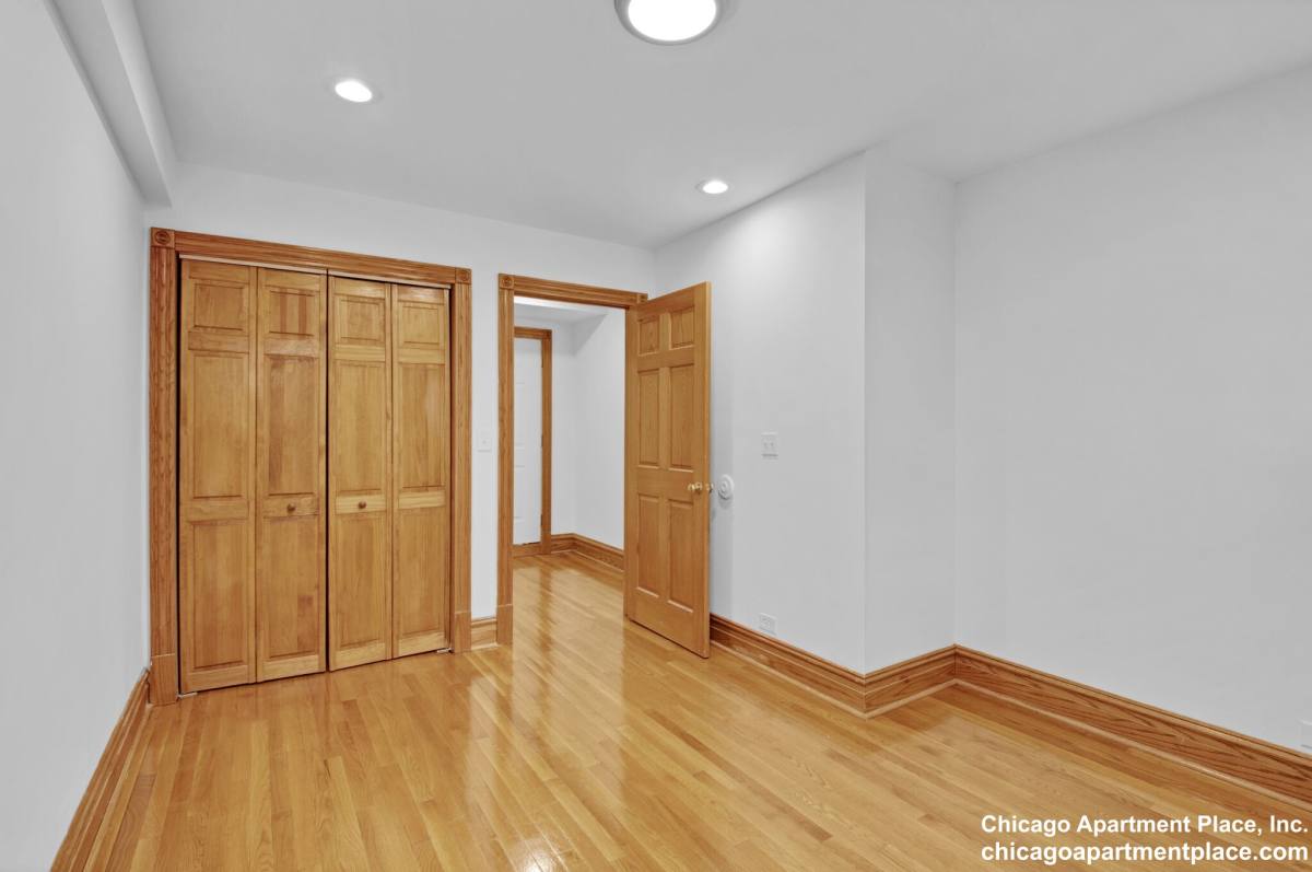 Apartment for rent at 3602 N Hermitage #1, Chicago, IL 60613