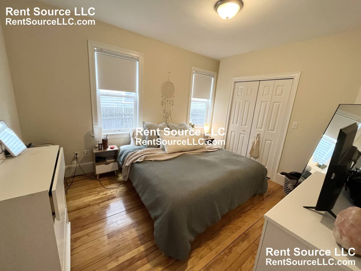 Apartment for rent at 15 Sargent Ave #1, Somerville, MA 02145