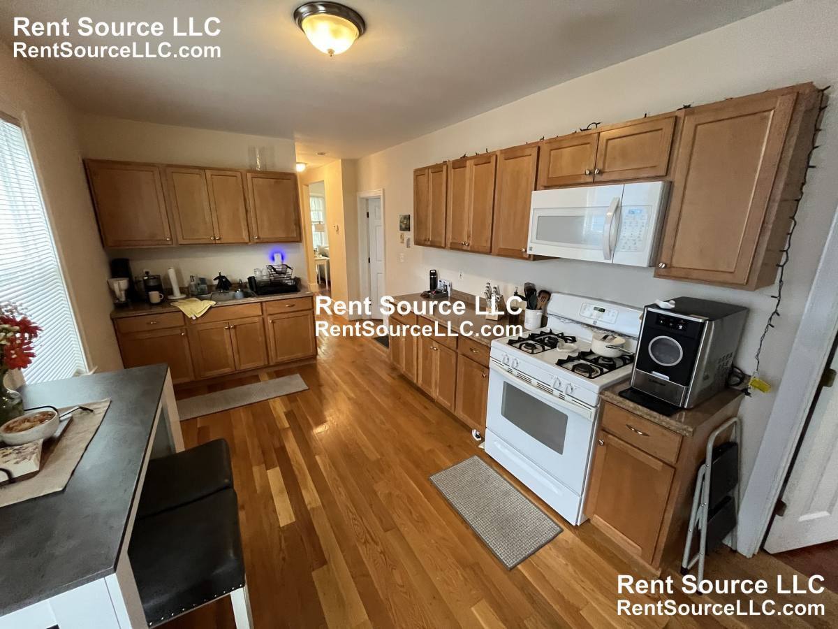 Apartment for rent at 15 Sargent Ave #1, Somerville, MA 02145