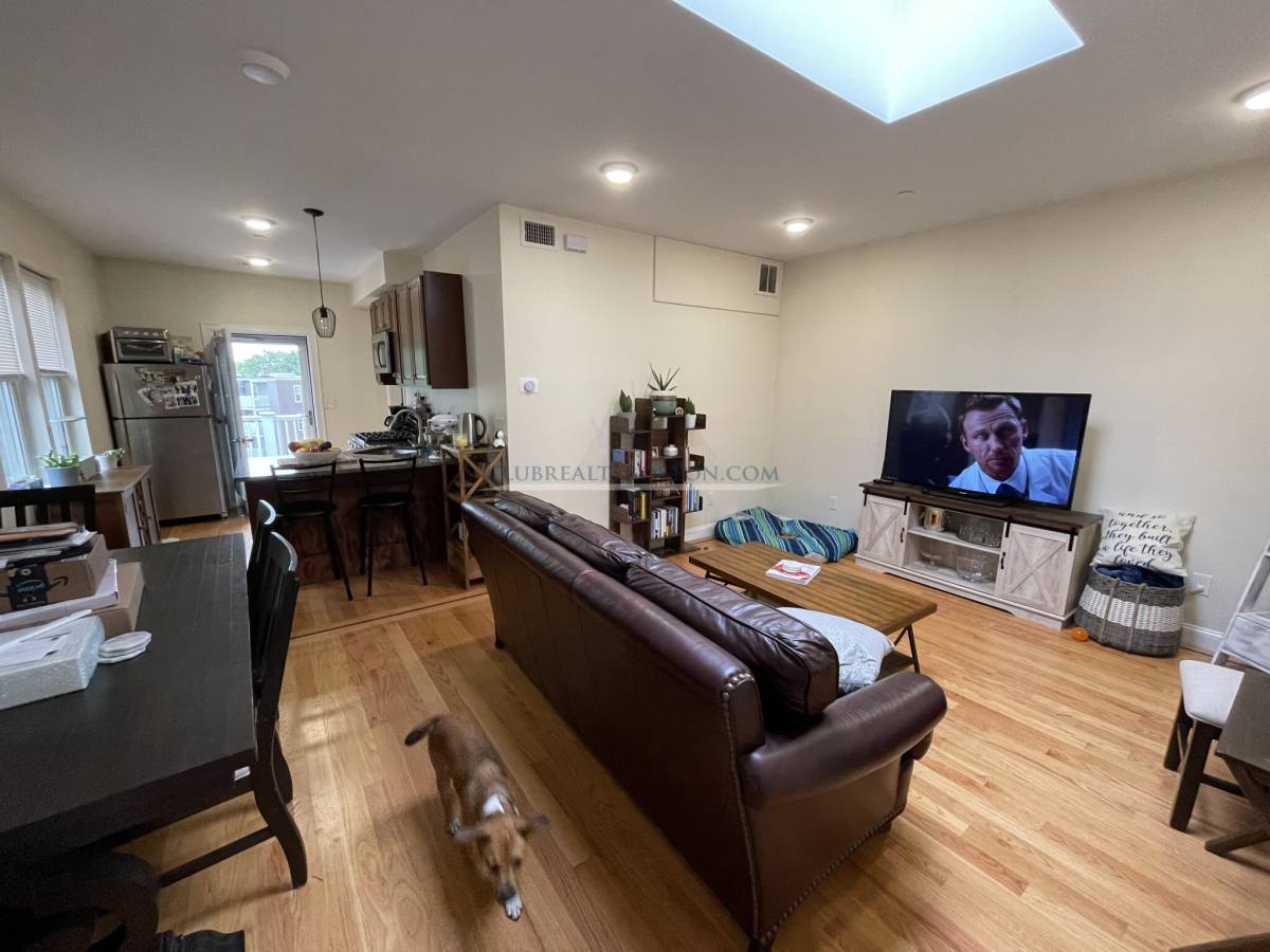 Apartment for rent at 549 Washington St #6, Brighton, MA 02135