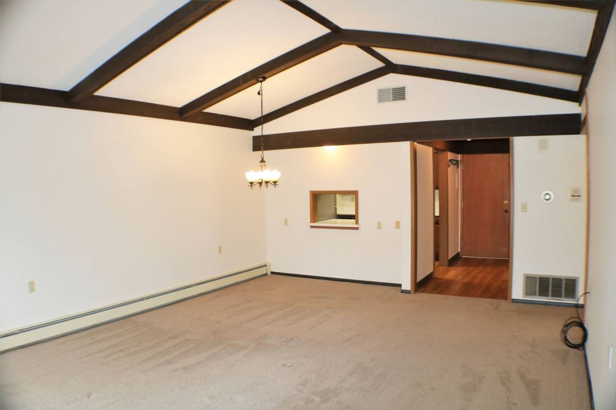 Apartment for rent at 16 Green Mountain Dr, Iowa City, IA 52245