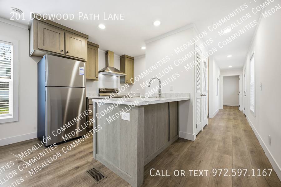 House for rent at 201 Dogwood Path Lane, Hendersonville, NC 28739