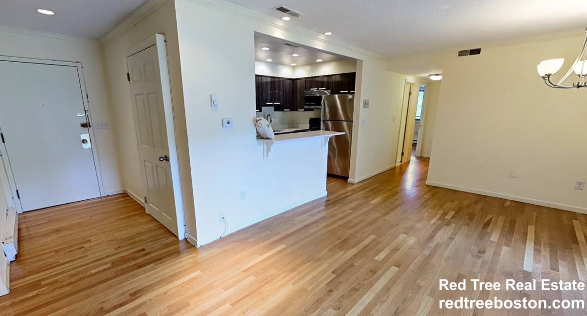 Apartment for rent at 320 Hammond Pond Parkway #101, Chestnut Hill, MA 02467
