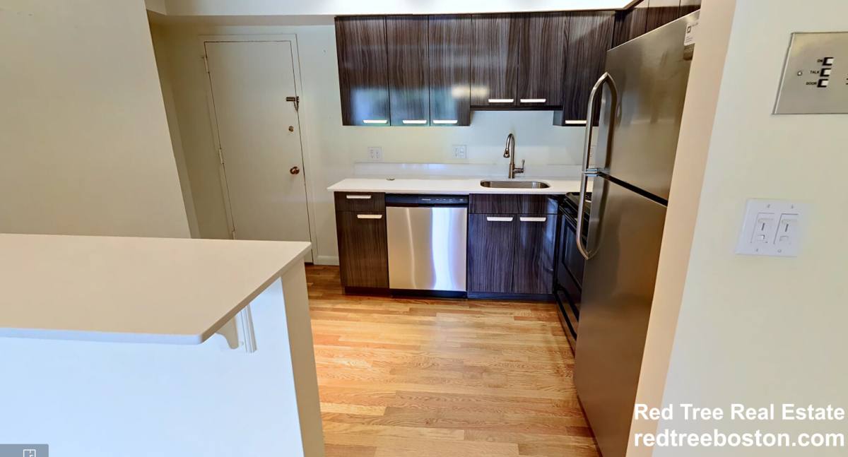Apartment for rent at 320 Hammond Pond Parkway #101, Chestnut Hill, MA 02467