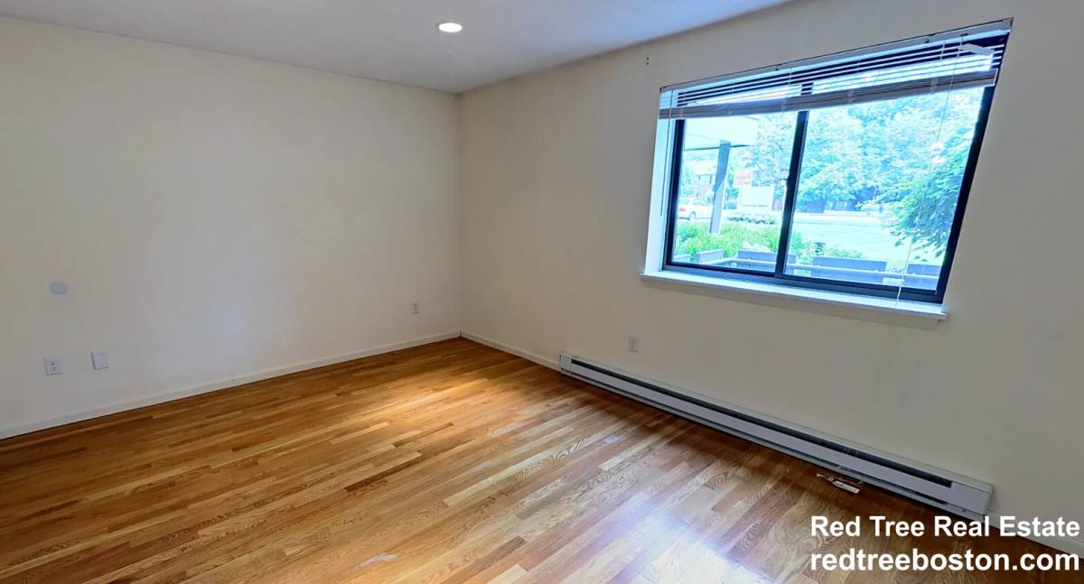 Apartment for rent at 320 Hammond Pond Parkway #101, Chestnut Hill, MA 02467