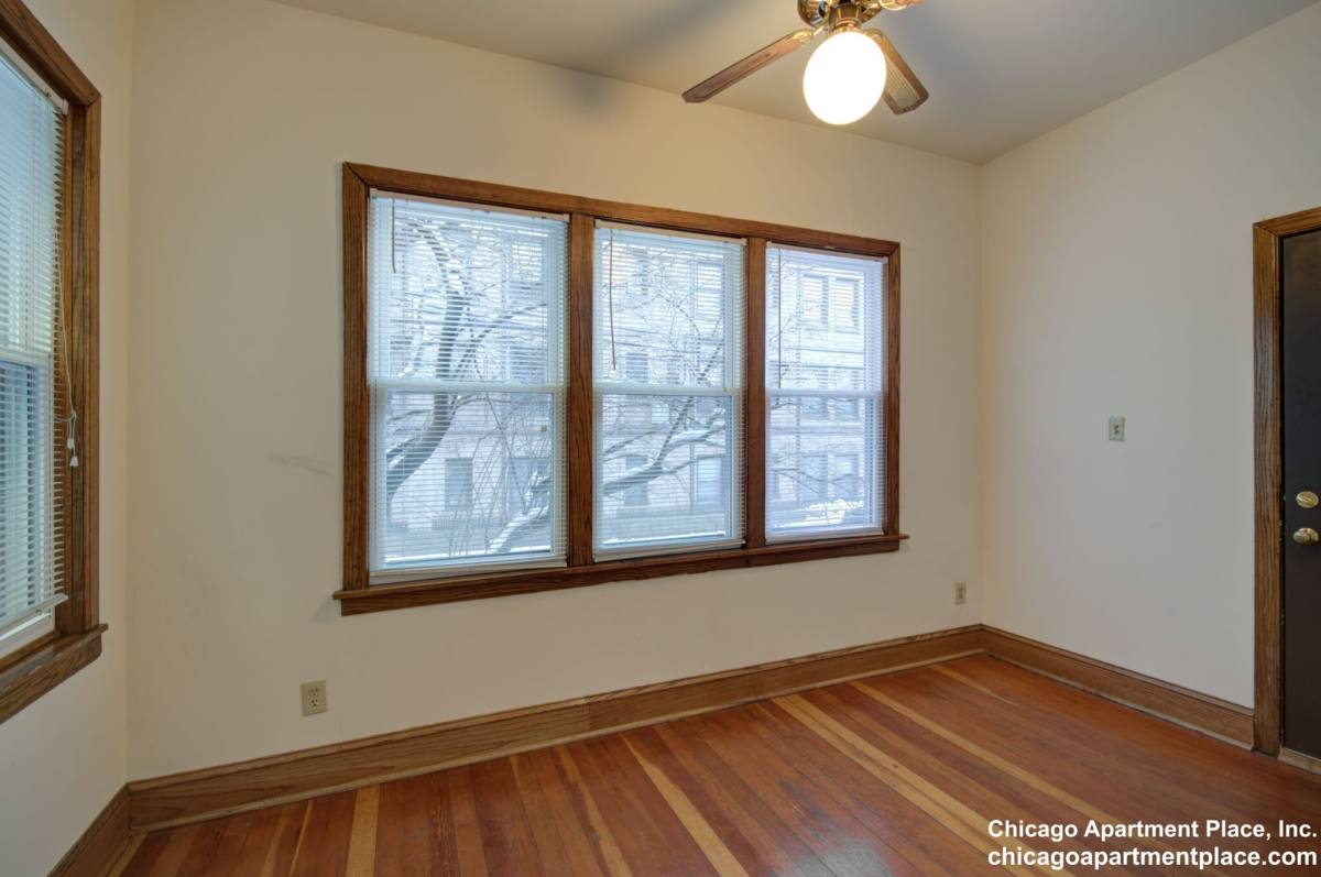 Apartment for rent at 845 W Sheridan Rd #3, Chicago, IL 60613