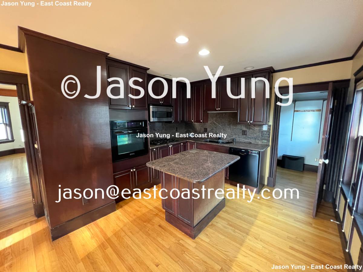 Apartment for rent at 8 Saint James St #8, Newton, MA 02458