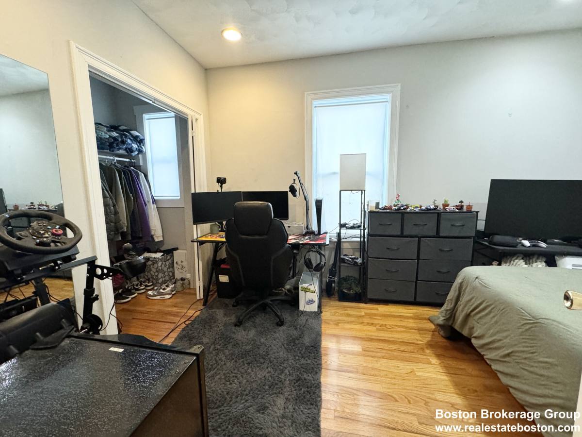 Apartment for rent at 157 E Cottage St #1, Dorchester, MA 02125