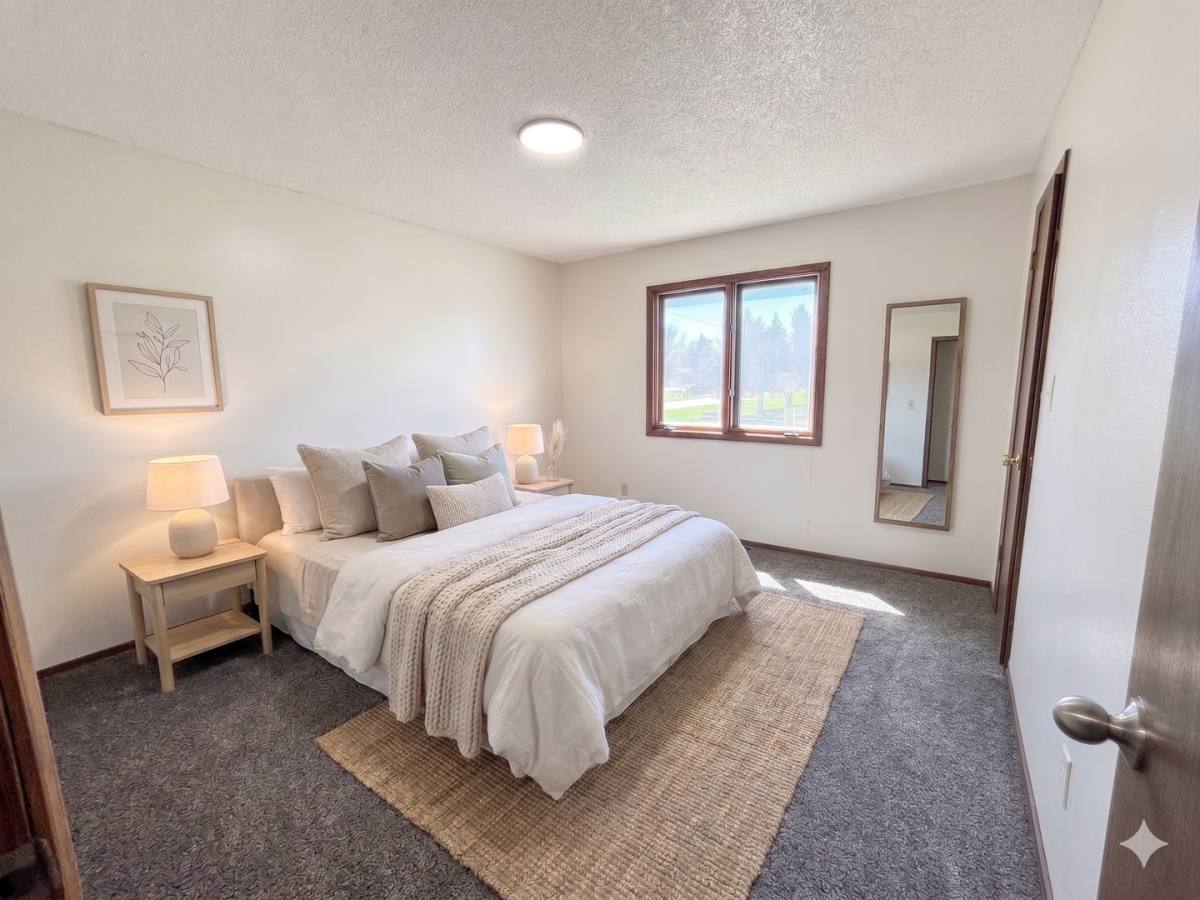 Apartment for rent at 3684 W 4th St, Waterloo, IA 50701