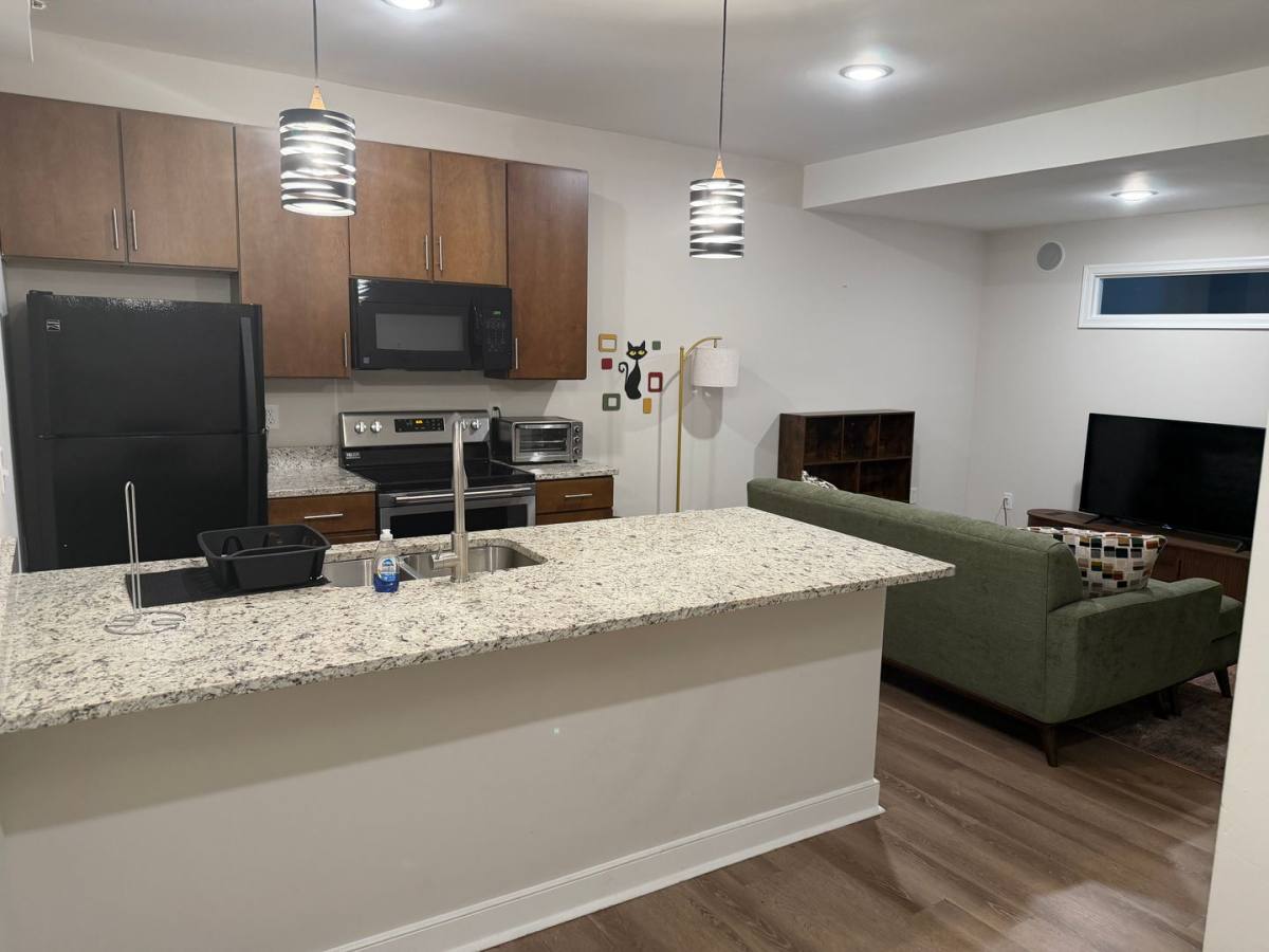 1111 N Thompson St, Richmond, VA 23230 - Apartment for Rent - Image 4