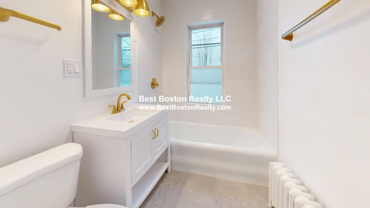 Apartment for rent at 58 Wilbur St #1, Everett, MA 02149