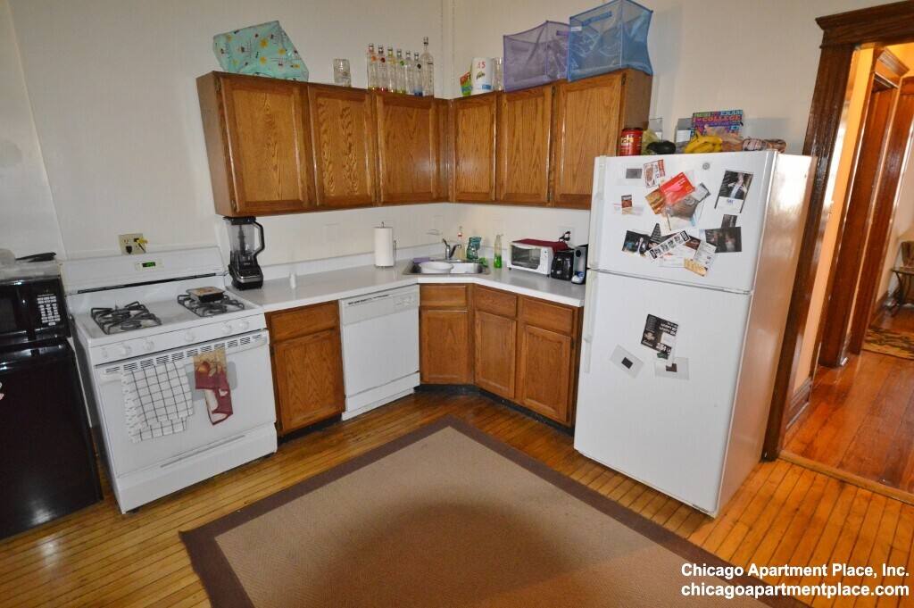 Apartment for rent at 638 W Drummond Place #3F, Chicago, IL 60614