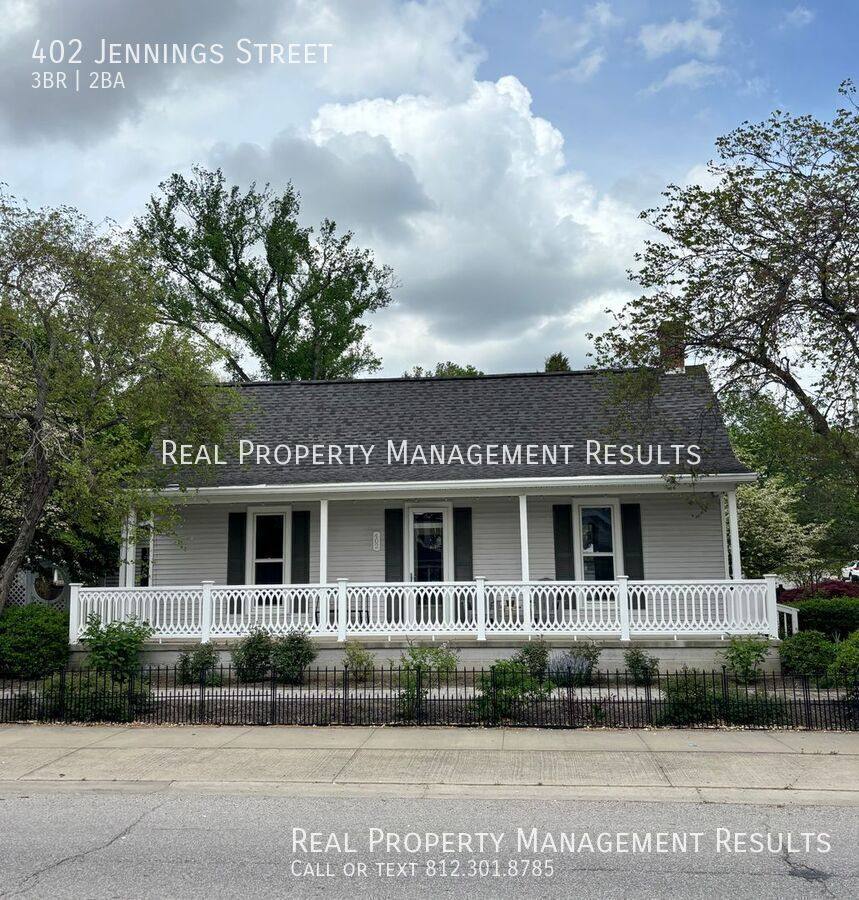 House for rent at 402 Jennings St, Newburgh, IN 47630