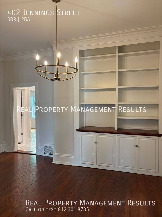 House for rent at 402 Jennings St, Newburgh, IN 47630