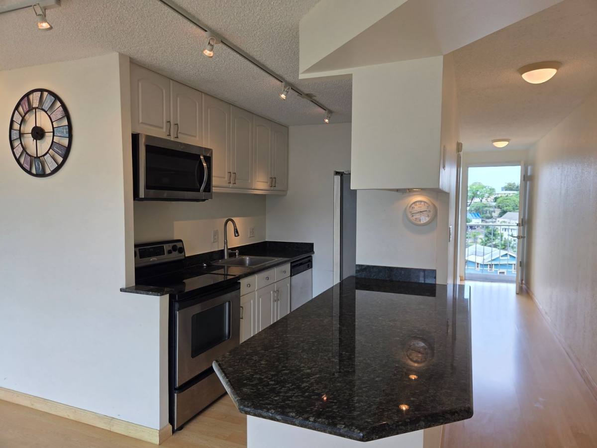 Apartment for rent at 1011 Prospect St, Honolulu, HI 96822