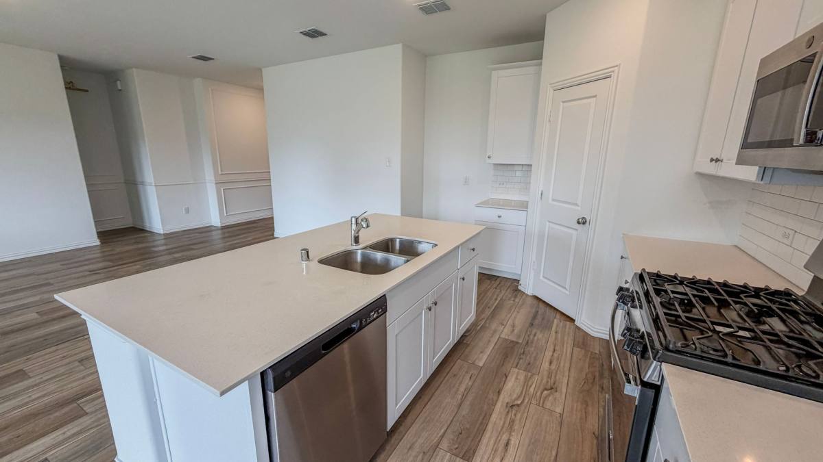 House for rent at 1462 Everett Gardens Way, Forney, TX 75126