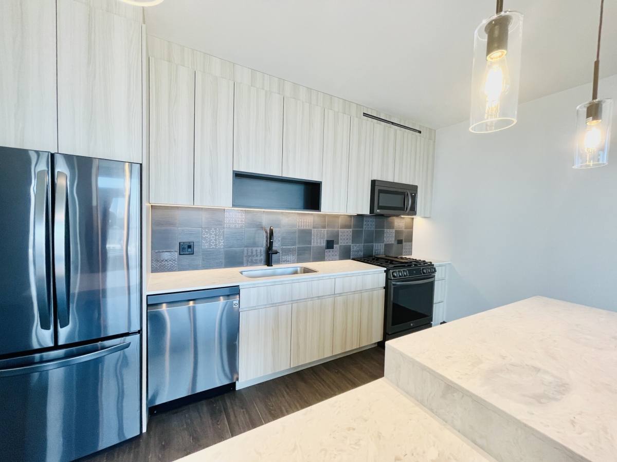 Apartment for rent at 1301 Washington #407, Chicago, IL 60607