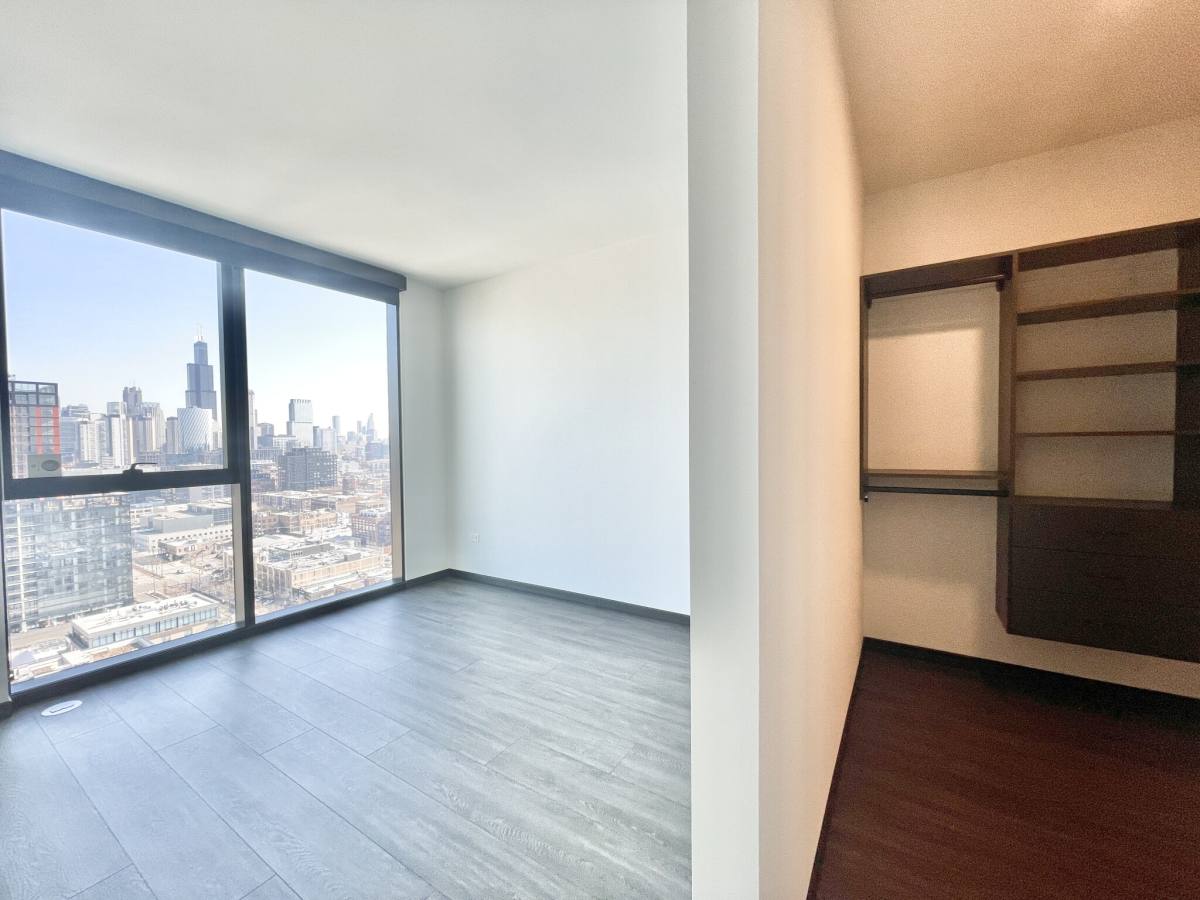 Apartment for rent at 1301 Washington #407, Chicago, IL 60607