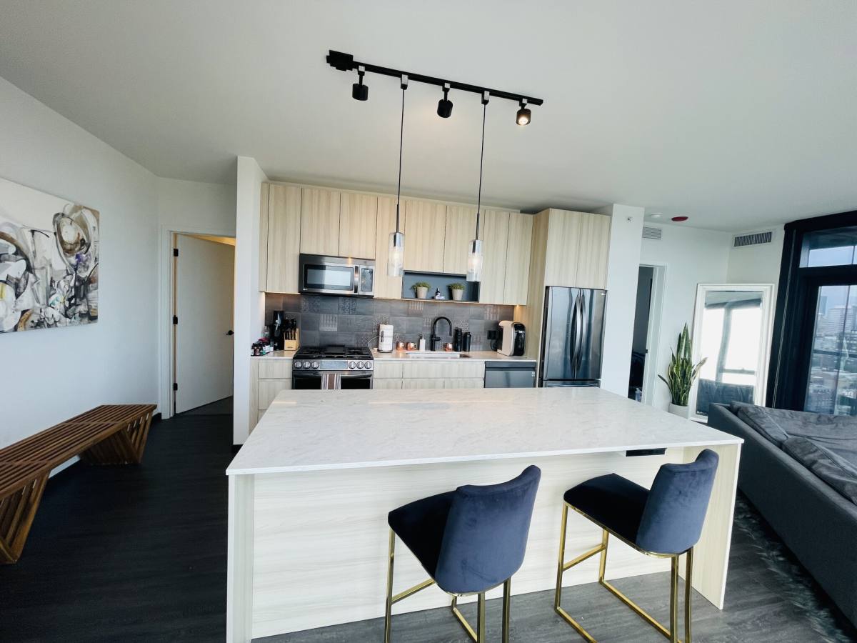 Apartment for rent at 125 Jefferson, Chicago, IL 60661