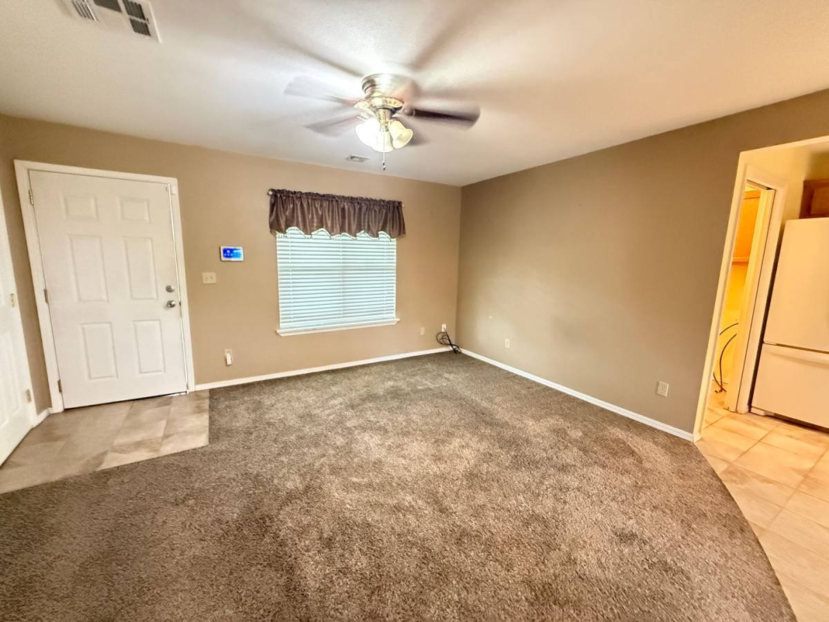House for rent at 537 E Allen St, Kellyville, OK 74039
