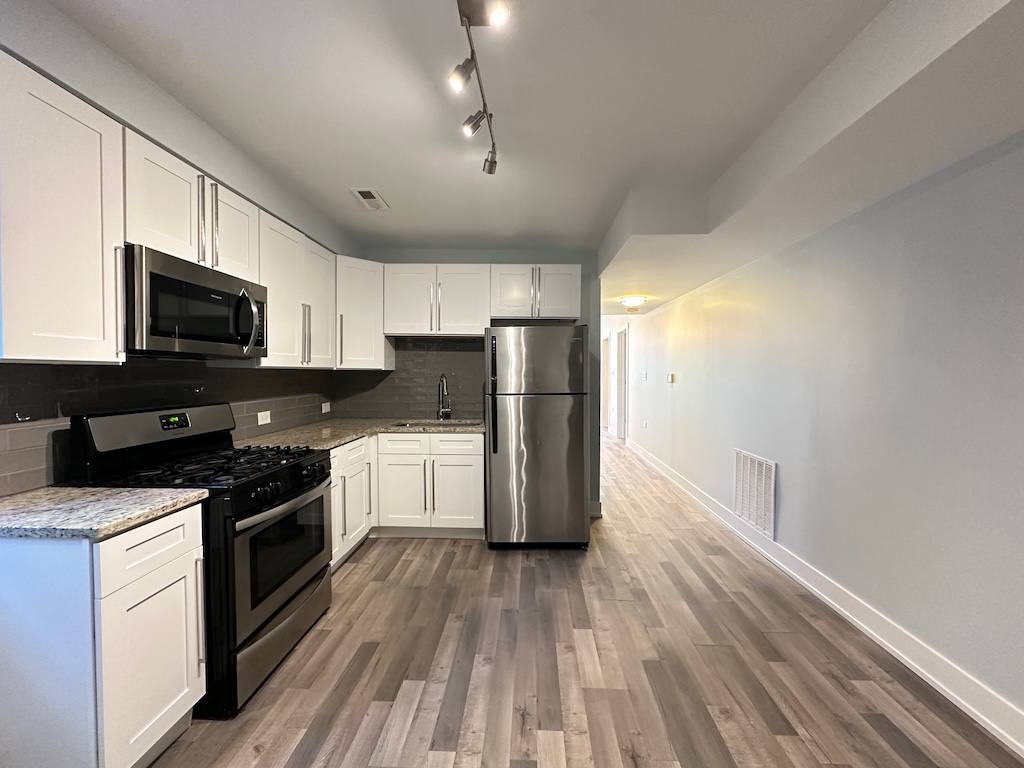 Apartment for rent at 4148 Cermak #I, Chicago, IL 60623
