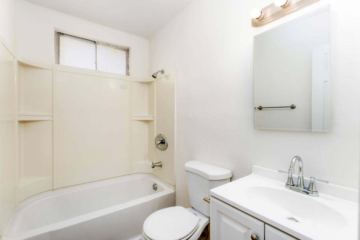 Apartment for rent at 2085 Franklin, San Diego, CA 92113