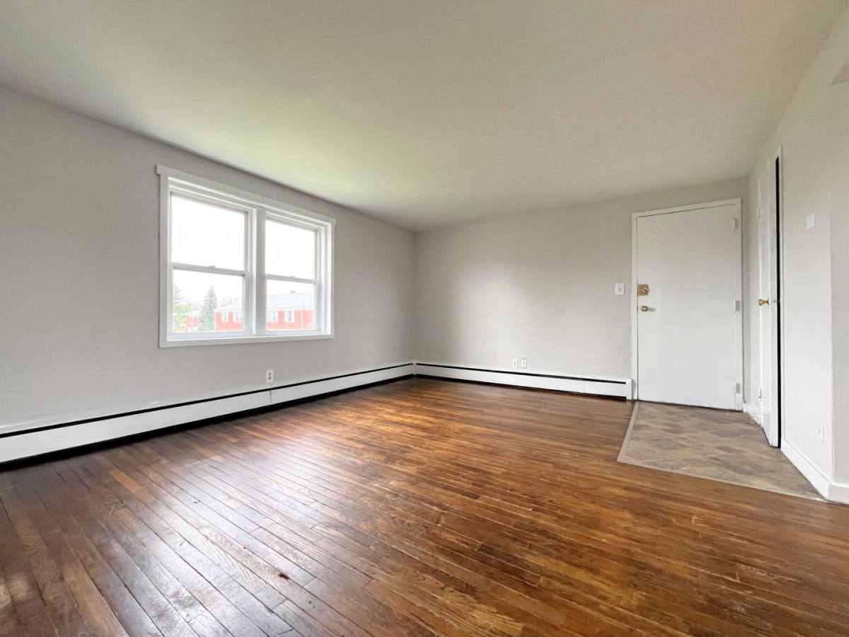 Apartment for rent at 31 Linda Dr, Buffalo, NY 14225