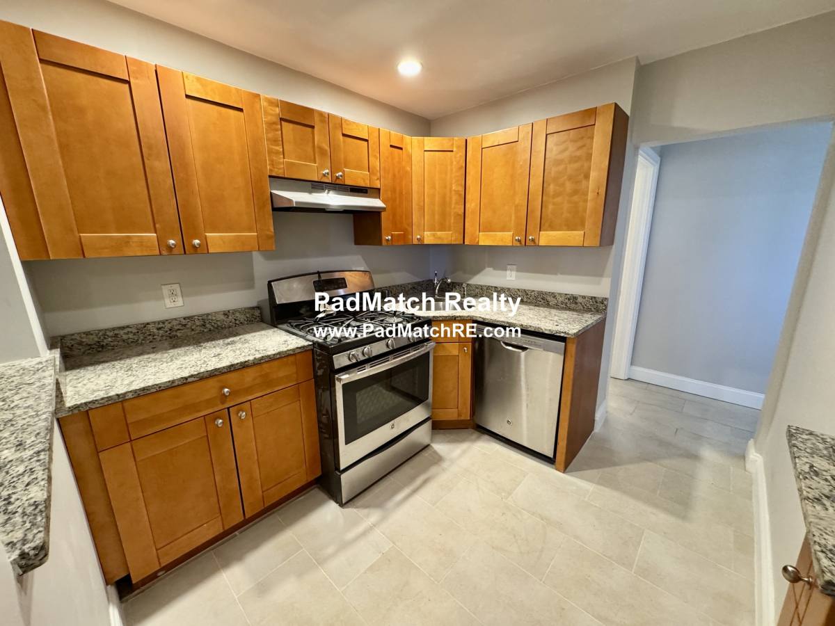 Apartment for rent at 76 Egmont St #5, Brookline, MA 02446