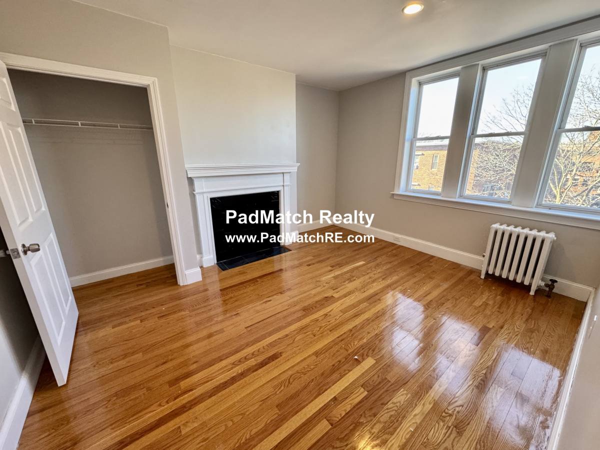 Apartment for rent at 76 Egmont St #5, Brookline, MA 02446