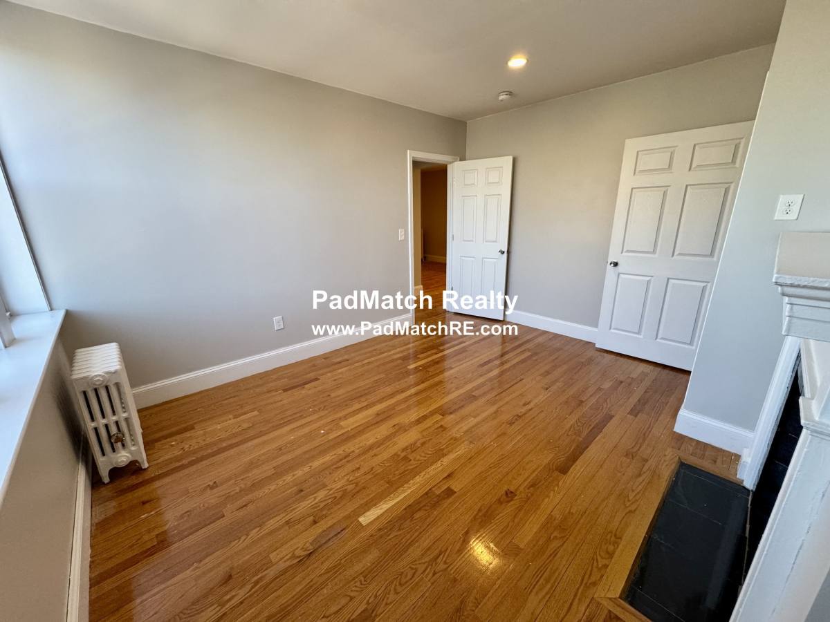 Apartment for rent at 76 Egmont St #5, Brookline, MA 02446