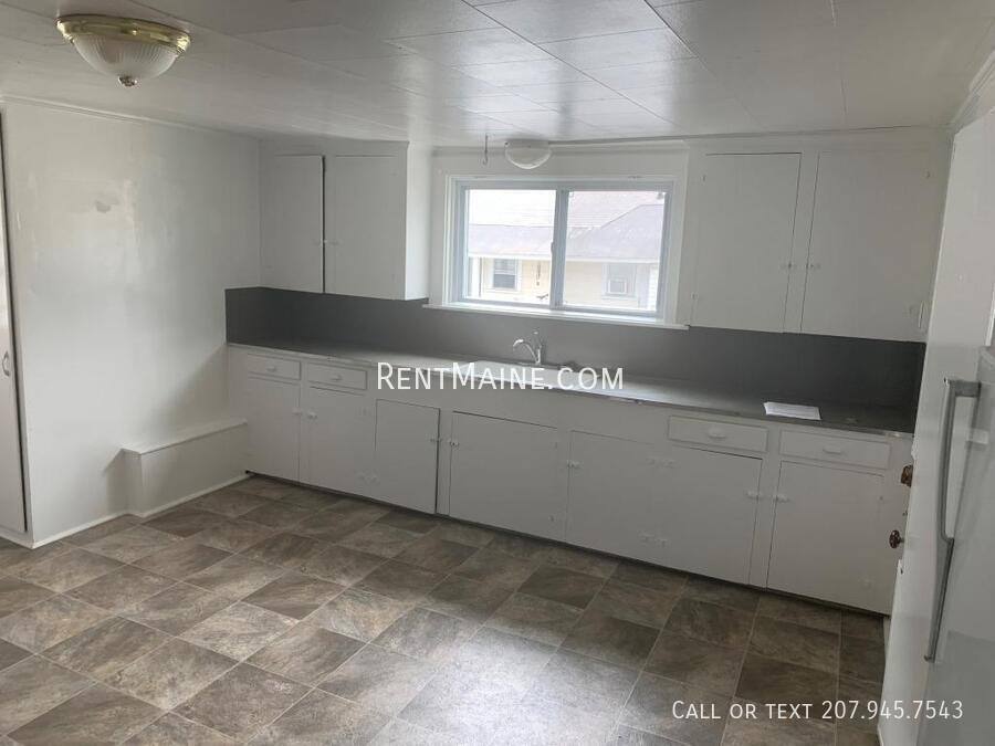 Apartment for rent at 198 Center St #4, Old Town, ME 04468