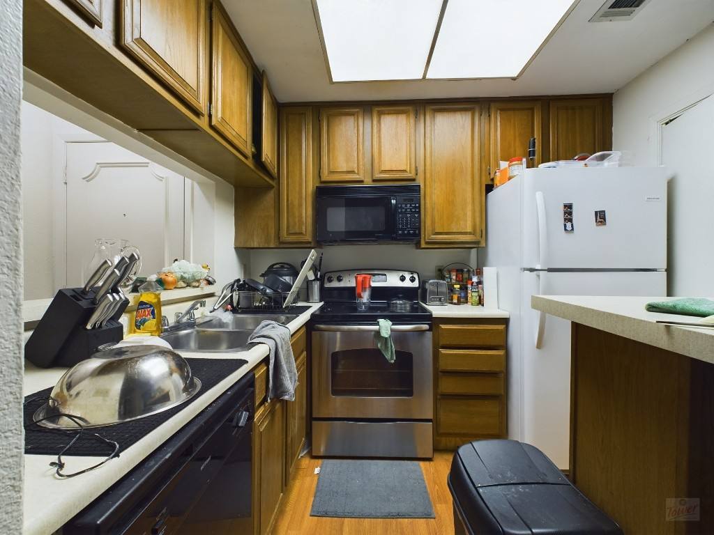 Condo for rent at 806 W 24th St #131, Austin, TX 78705