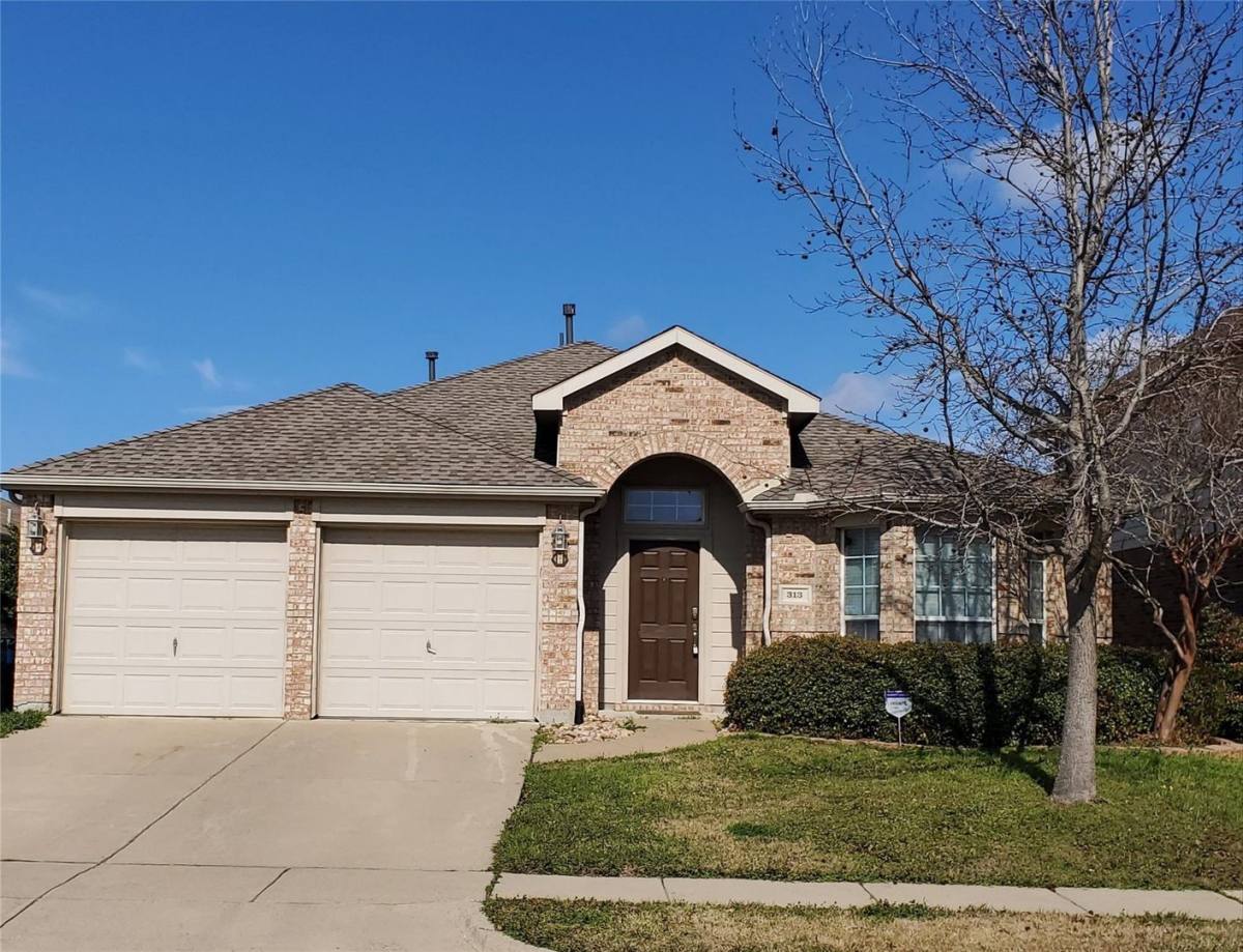 House for rent at 313 Magnolia Dr, Rockwall, TX 75087