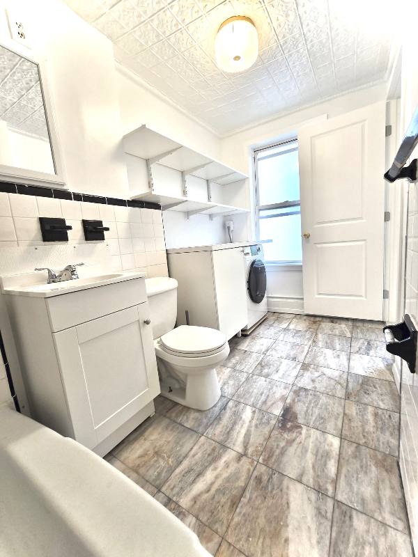 Townhouse for rent at 196 W 9th St, Brooklyn, NY 11231