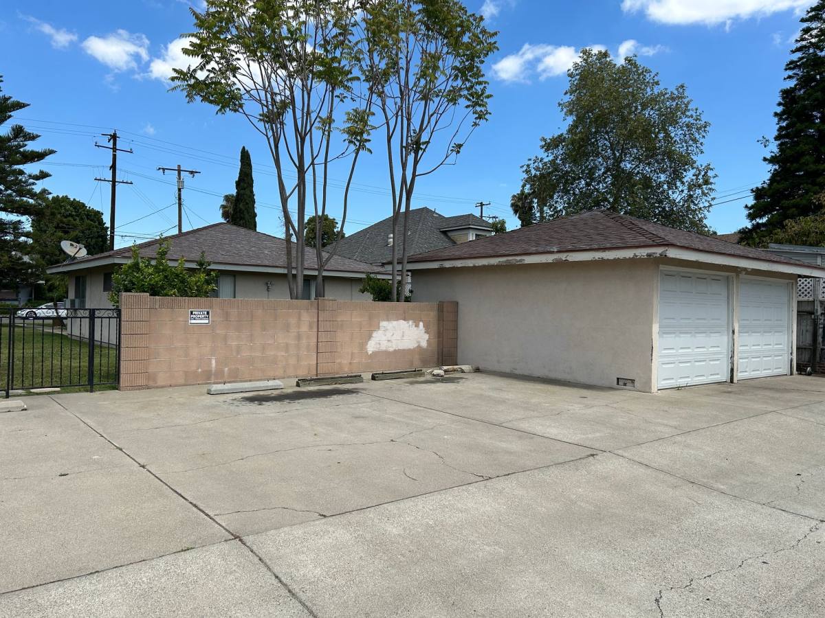 House for rent at 610 E Palmyra Ave, Orange, CA 92866