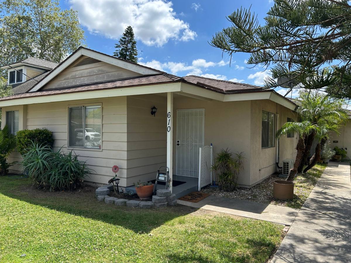 House for rent at 610 E Palmyra Ave, Orange, CA 92866