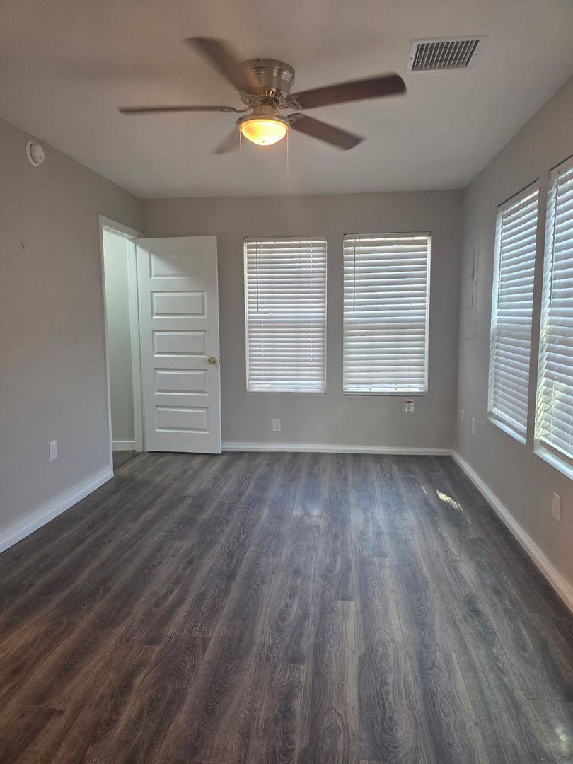 House for rent at 517 N Main St, Sand Springs, OK 74063
