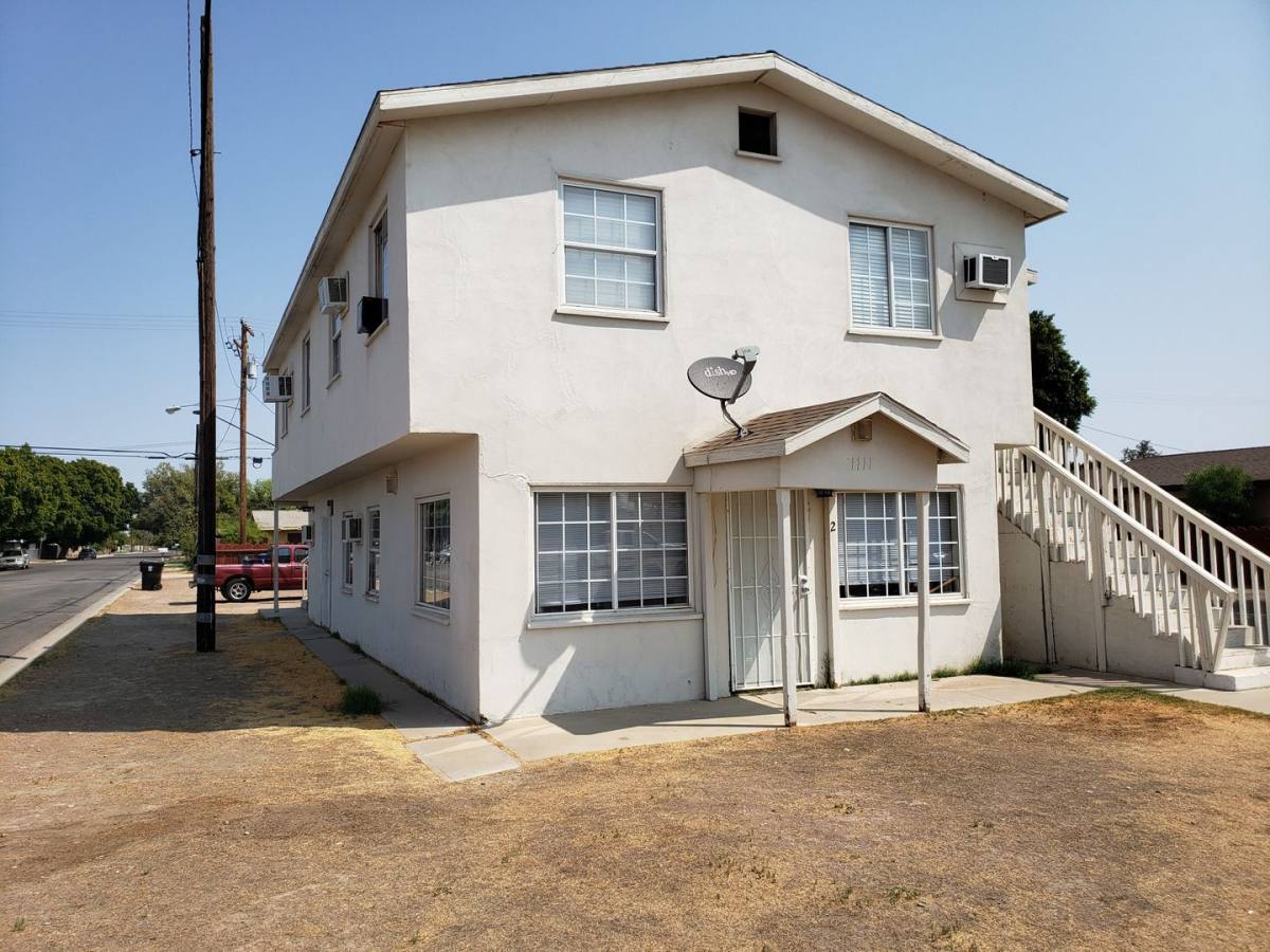 Apartment for rent at 1111 E St, Brawley, CA 92227