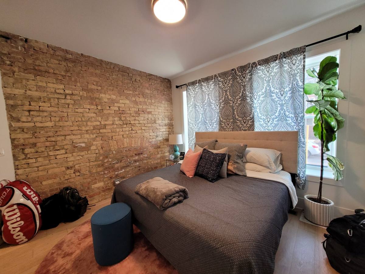 Apartment for rent at 1658 W Summerdale #1W, Chicago, IL 60640