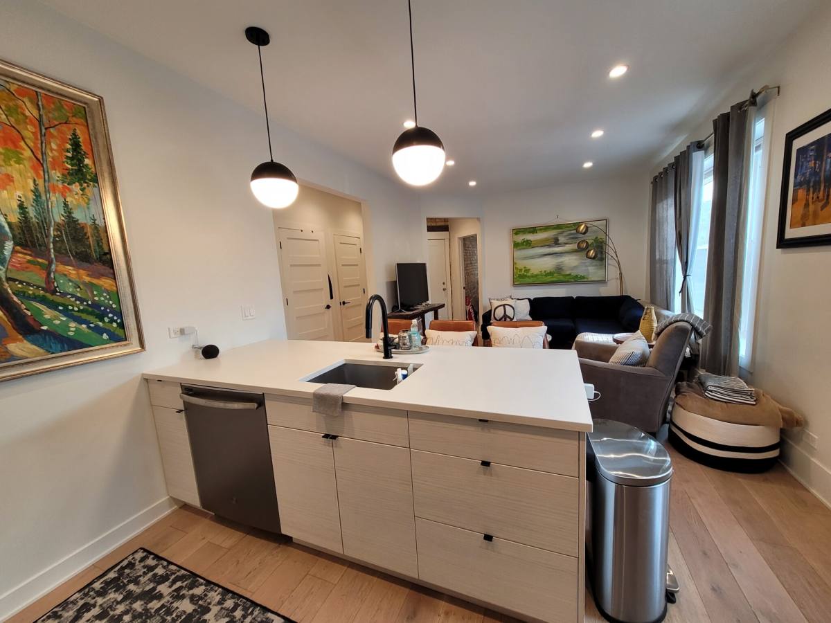 Apartment for rent at 1658 W Summerdale #1W, Chicago, IL 60640