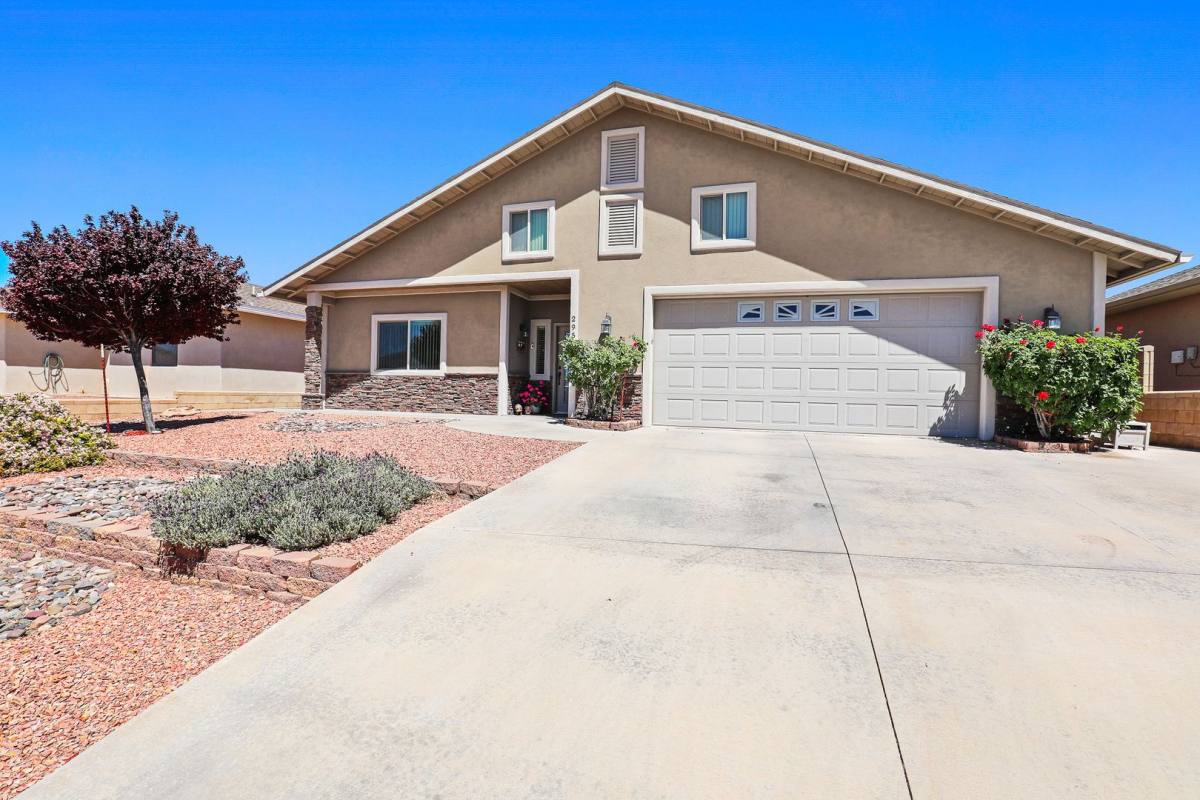 House for rent at 2954 Birdie Lp, Alamogordo, NM 88310