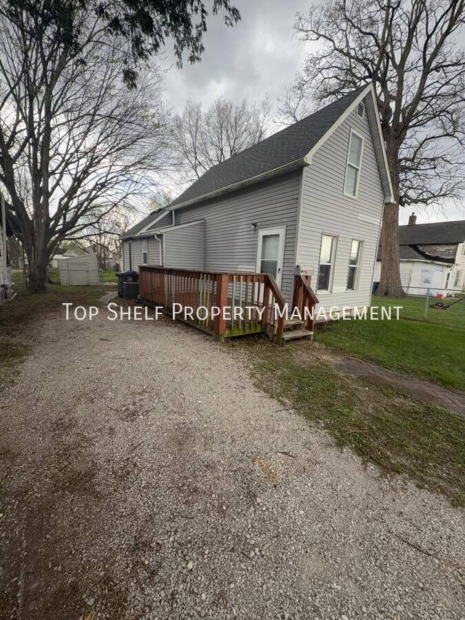 House for rent at 1713 Lyon St, Des Moines, IA 50316