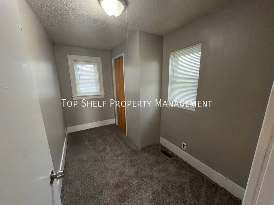 House for rent at 1713 Lyon St, Des Moines, IA 50316