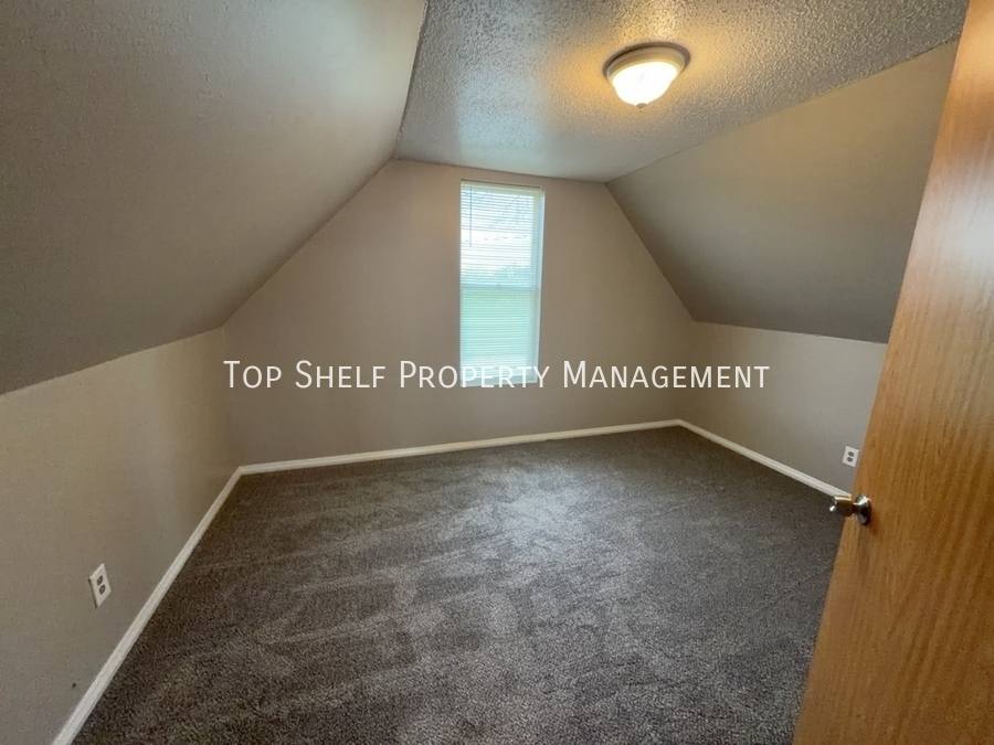 House for rent at 1713 Lyon St, Des Moines, IA 50316