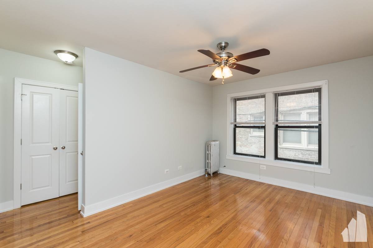 Apartment for rent at 516 W Cornelia Ave #320, Chicago, IL 60657
